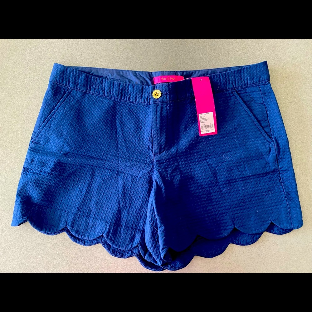 NWT Lilly Pulitzer  True Navy Shorts.  Size 10.